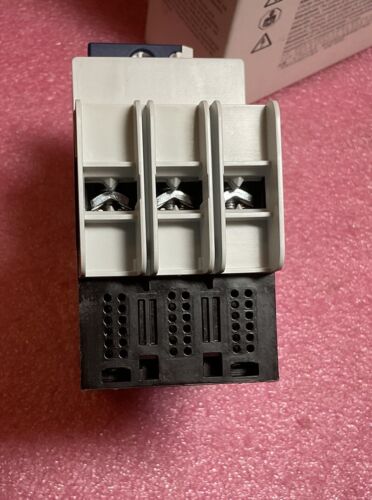 Allen Bradley 140UT-D7D3-C15 Motor Protector/Circuit Breaker - Image 8