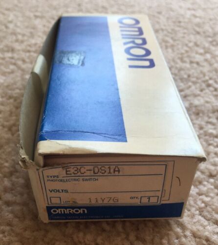 Omron E3C-DS1A Photoelectric Switch - Image 3