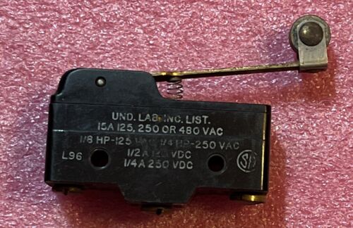 Micro Switch BZ-2RW82-A2 Roller Level - Image 5