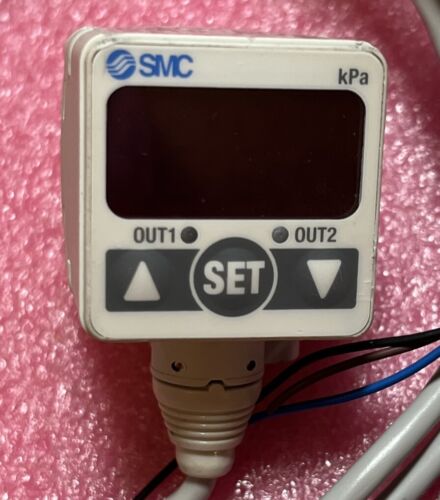 SMC ZSE40-T1-62L Vacuum Pressure Switch - Image 3