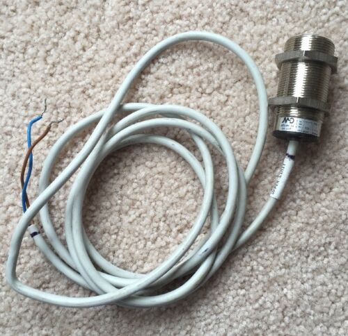 AT1-A0-1A Proximity Switch 3-100mA 10-30 VDC