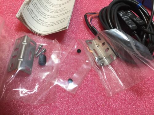 Omron E3S-AT91 Photoelectric Switch, 10 To 30vdc - Image 4