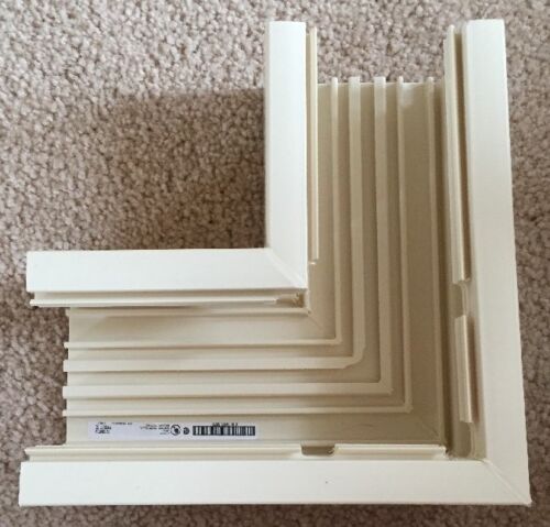 Panduit TE70RAFIW-TE70 Right Angle Fitting - Image 2