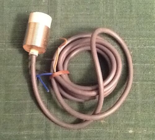 Omron TL-X18MB1-GE Proximity Switch