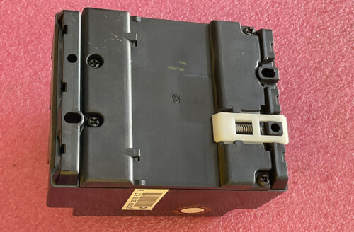 Fuji Electric EG33F 20Amp Circuit Breaker - Image 3