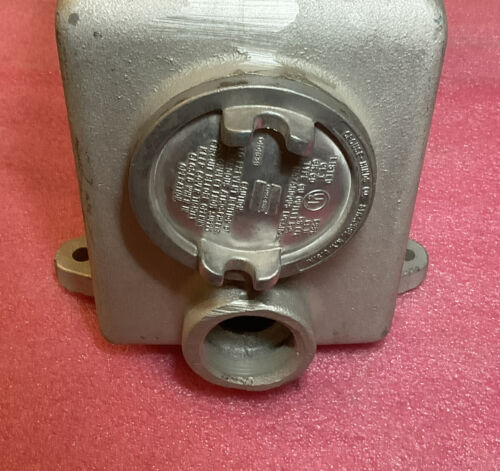 Crouse Hinds SRD6484D Receptacle Assembly 600Vac 60Amp 3W 4P - Image 6