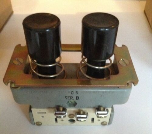Square D Blank Button 2 Speed Standard Duty Push Button Unit 9001-UO 5 NIB - Image 2