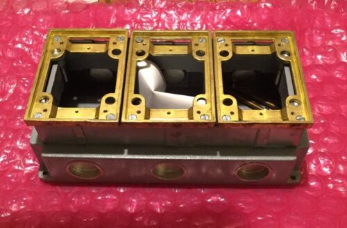 Thomas & Betts SP 643 1 Three Gang Floor Box