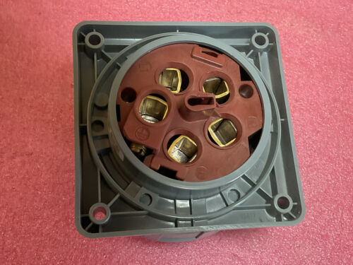 Mennekes ME 5100B9 100A 4P 5W 120/208Vac - Image 3