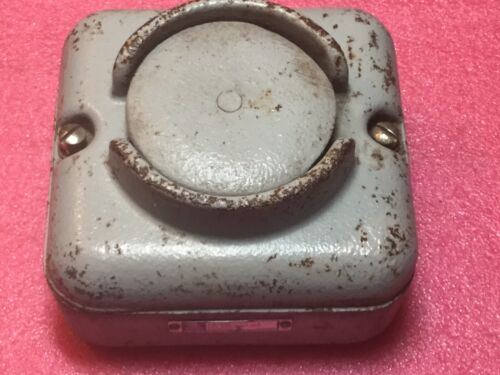 General Electric Heavy Duty Pushbutton Station CR2940NH201C