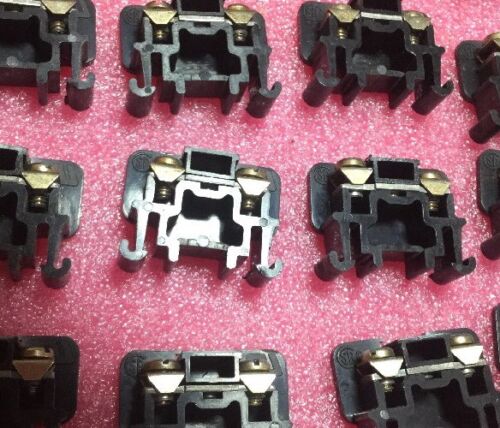 Lot Of 38 Allen Bradley 1492 Style F Terminal Blocks - Image 2