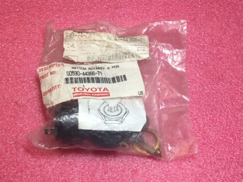 Toyota 00590-44366-71 Rotary Switch 2 Pos