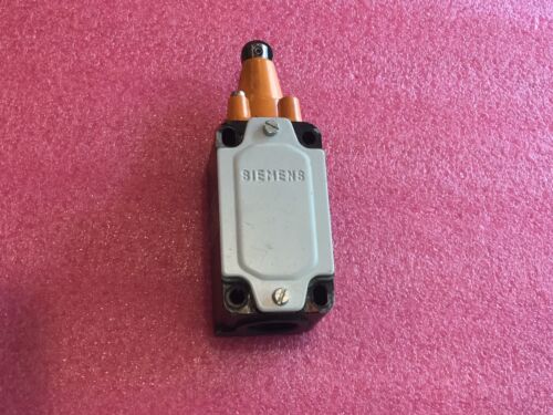 Siemens 3SE2-120-1D Roller Switch - Image 4