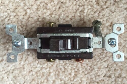 Arrow Hart AHCS315 15Amp 120/277Vac 3 Pole Brown Lot Of 8 - Image 2