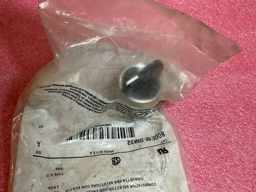 Allen Bradley 800EM-SM32 Maintained Selector Switch - Image 3