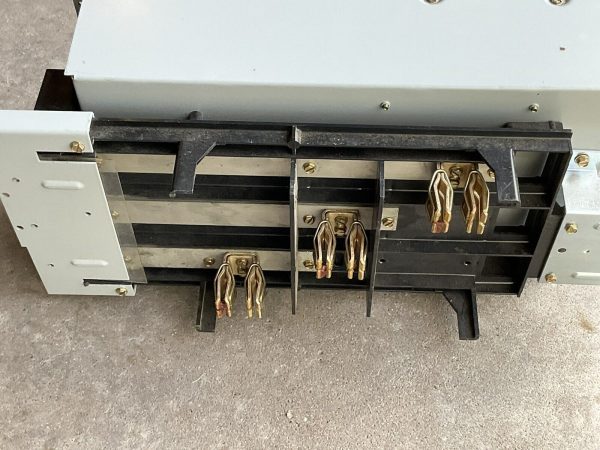 GE Spectra ADS32200HM 200A 240V 3PH Fusible Main Switch Unit - Image 9