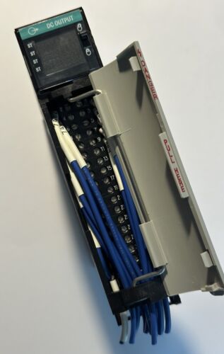 Allen-Bradley 1756-OB32 ControlLogix Digital 32pt 12/24v DC D/O Output Module - Image 2