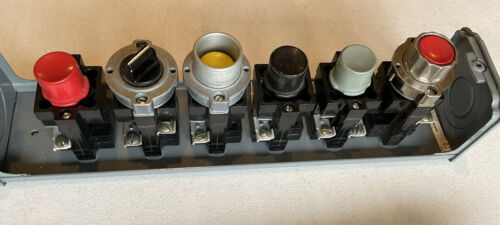 Cutler Hammer 10250H4203A Pushbutton Station - Image 6