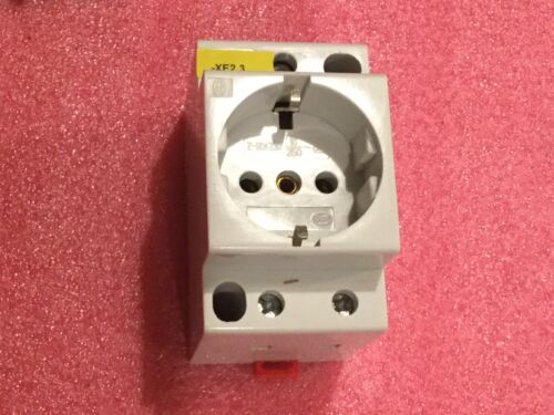 Din Mounted Socket With Cord