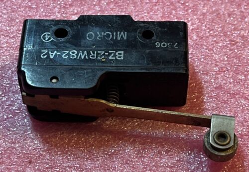 Micro Switch BZ-2RW82-A2 Roller Level - Image 4