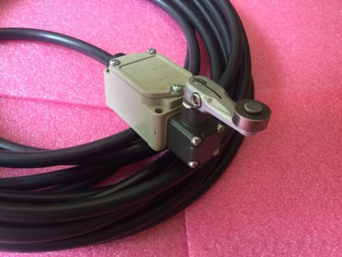Omron Limit Switch WLCA2-2RP60U - Image 5