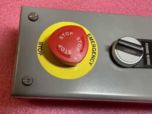 Saginaw Control SCE-4PBI Enclosure 10.25 x 3.25 x 2.75" - Image 3