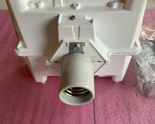 Hubbell BL-A350W8-WH Superbay Ballast - Image 2