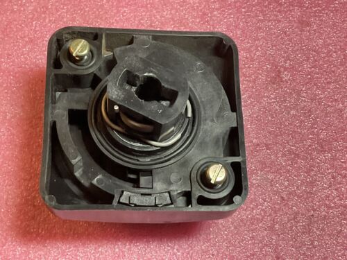 Allen Bradley 194R-HS4 Operating Handle - Image 5