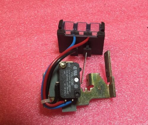 Cutler Hammer A1X2RTK Aux Switch - Image 3