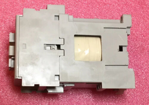 Allen Bradley 100-C12D*10 Ser A Contactor 24vdc - Image 3