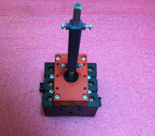 GE ML3-680 ML3-125 Disconnect Switch