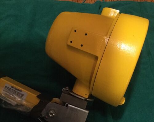 Phoenix Docklite Loading Light DLX-150N For Hazardous Locations - Image 2