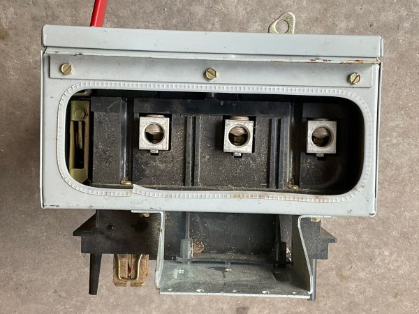 GE Spectra ADS32200HM 200A 240V 3PH Fusible Main Switch Unit - Image 8