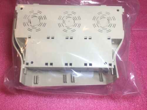 Panduit Pan-Way T702EEEI Twin-70 Entrance End Fitting - Image 3