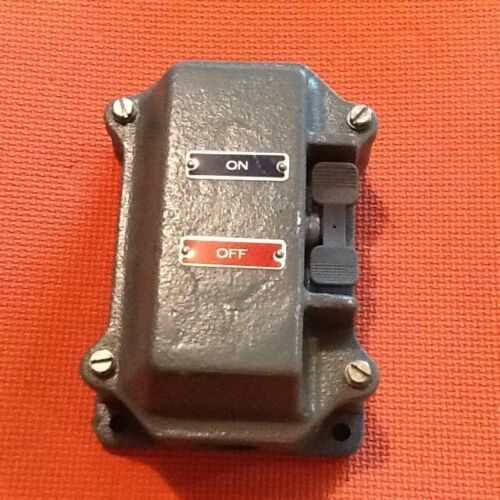 Square D 9001 GW-210 Control Station Nema Type 4 Enclosure Heavy Duty 600V AC