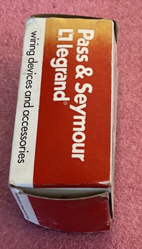 Pass & Seymour L630C Connector - Image 8