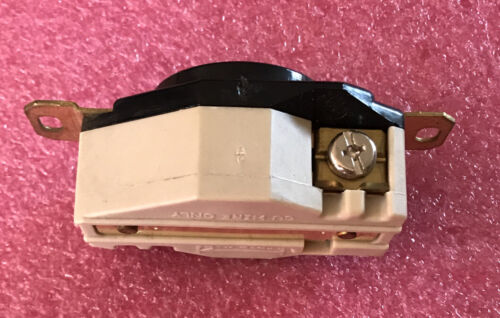 Hubbell HBL2310 Twist Lock Receptacle 20A 125V - Image 3