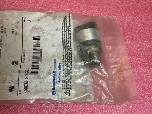 Allen Bradley 800EM-SM32 Maintained Selector Switch - Image 4