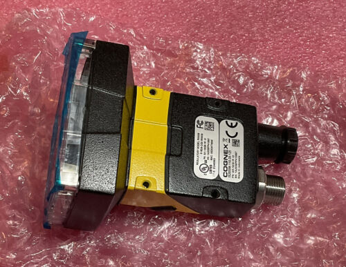 Cognex IS2000M-110-30-125 With Cables And Mounting Bracket