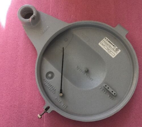 EGS O-Z/Gedney 1-1/4" DM Mtg Hood Stanchion Mounting Hood DML125