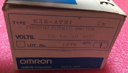 Omron E3S-AT91 Photoelectric Switch, 10 To 30vdc