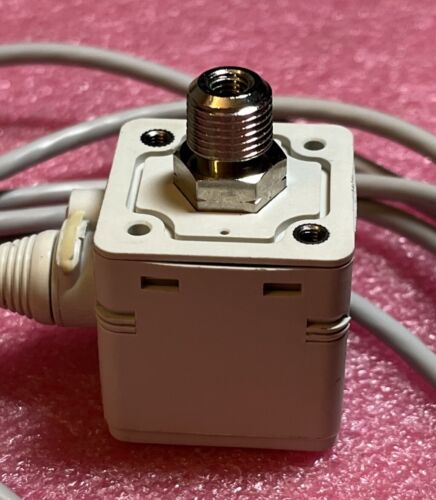 SMC ZSE40-T1-62L Vacuum Pressure Switch - Image 6
